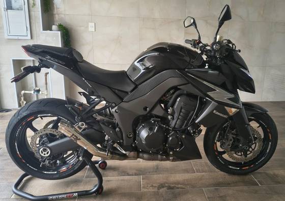 KAWASAKI Z1000 KAWASAKI Z1000